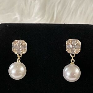 Earrings Faux Pearl Gold Tone Crystal Drop Dangle Statement New